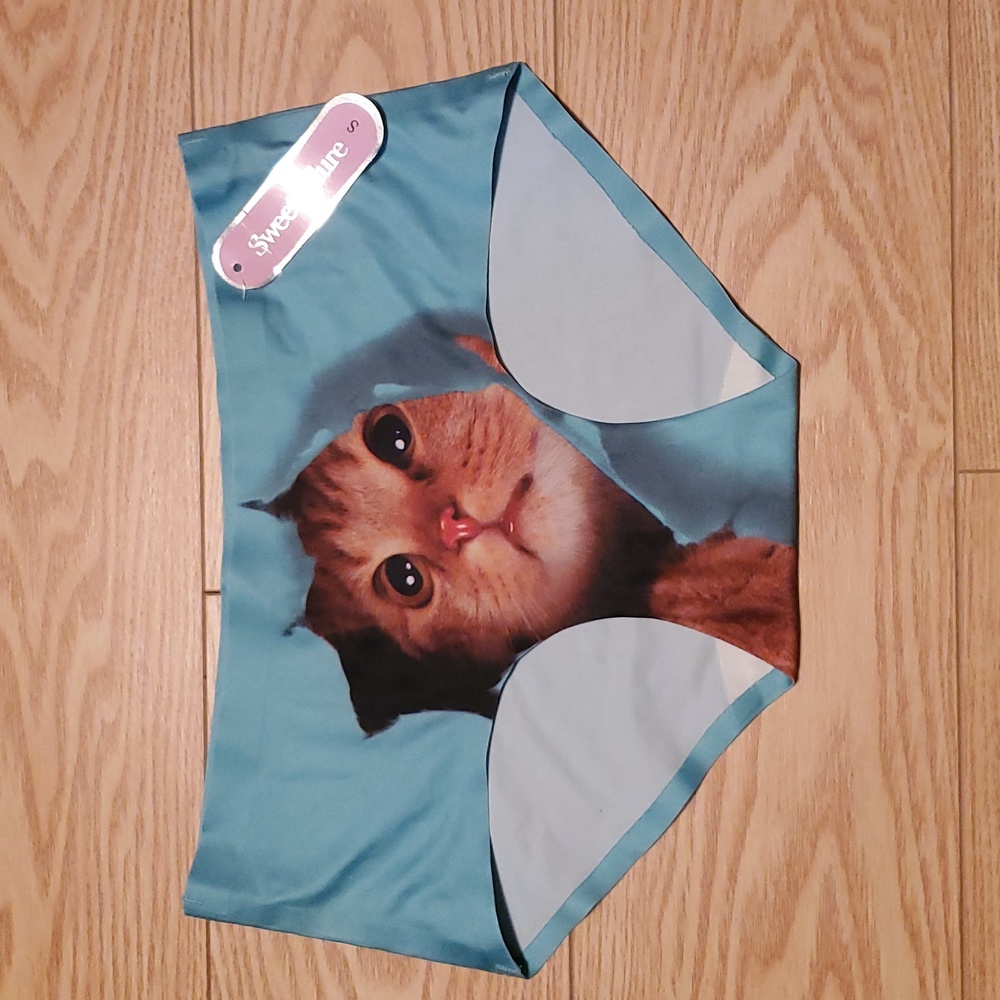 NWT kitty panties, size S
